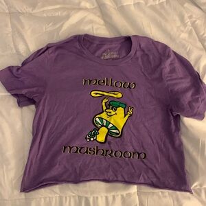 Mellow mushroom T shirt- purple basic, CROPPED
